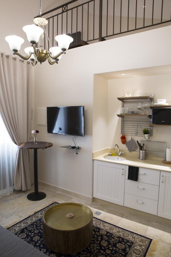 Mamilla Design *